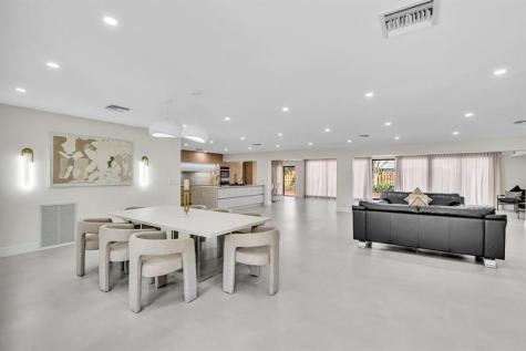 3111 N 52nd Avenue Hollywood FL 33021