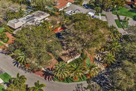 3111 N 52nd Avenue Hollywood FL 33021