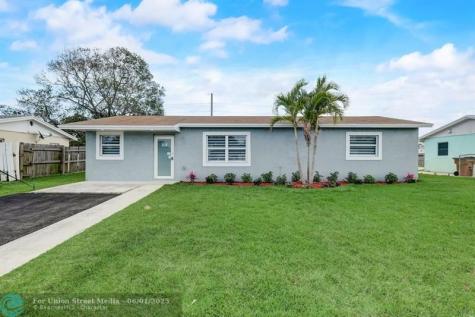 520 SW 13th Place Deerfield Beach FL 33441