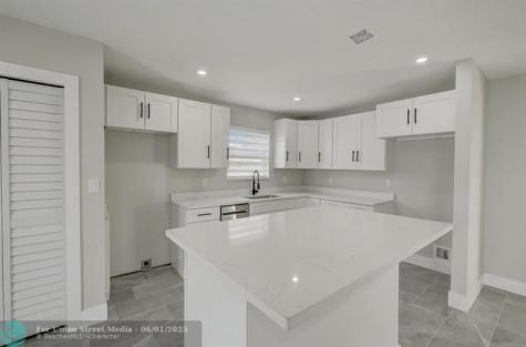 520 SW 13th Place Deerfield Beach FL 33441