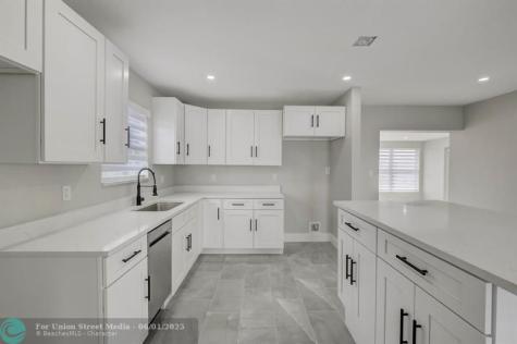 520 SW 13th Place Deerfield Beach FL 33441