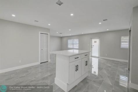 520 SW 13th Place Deerfield Beach FL 33441