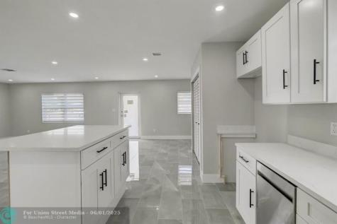 520 SW 13th Place Deerfield Beach FL 33441