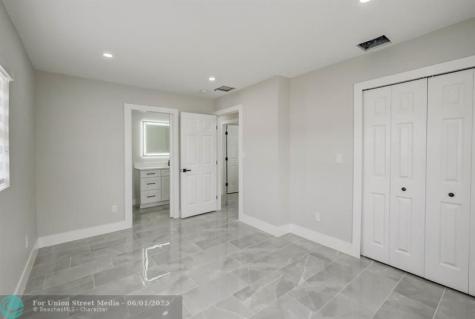 520 SW 13th Place Deerfield Beach FL 33441
