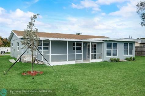 520 SW 13th Place Deerfield Beach FL 33441