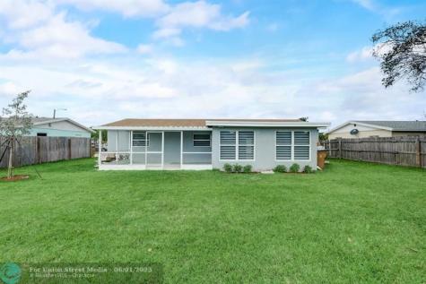 520 SW 13th Place Deerfield Beach FL 33441