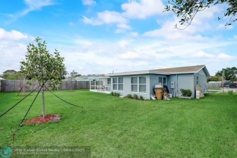 520 SW 13th Place Deerfield Beach FL 33441