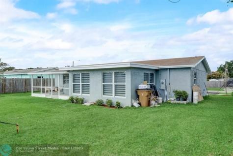 520 SW 13th Place Deerfield Beach FL 33441