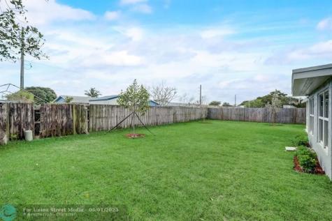 520 SW 13th Place Deerfield Beach FL 33441