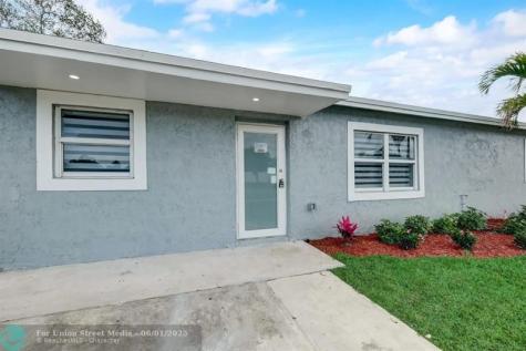 520 SW 13th Place Deerfield Beach FL 33441