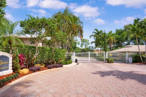 126 Laurel Road Hollywood FL 33021