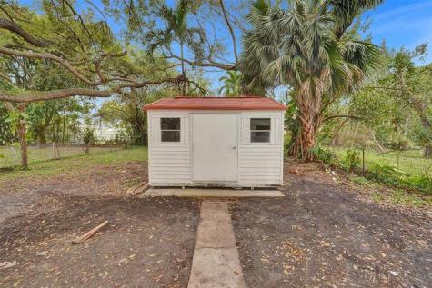 5025 SW 22nd Street Hollywood FL 33023