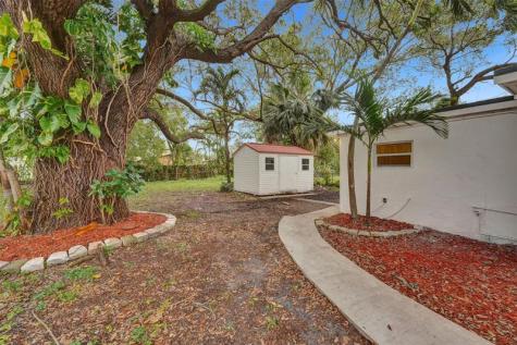 5025 SW 22nd Street Hollywood FL 33023