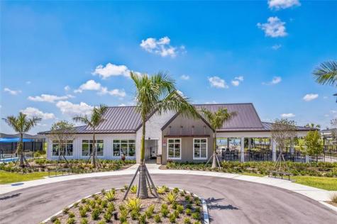 10661 NW Suncrest Lp Port St Lucie FL 34987