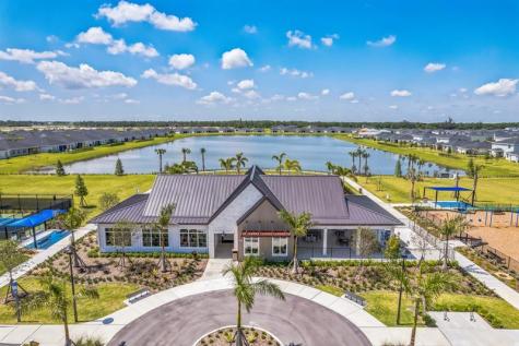 10661 NW Suncrest Lp Port St Lucie FL 34987