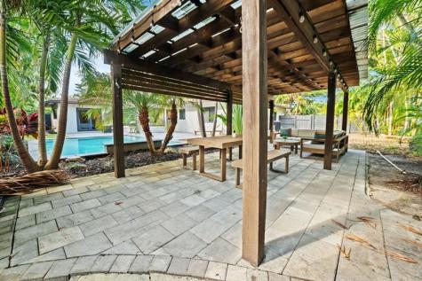 2508 NE 21st Court Fort Lauderdale FL 33305