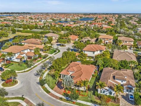 11715 NW 82nd Court Parkland FL 33076