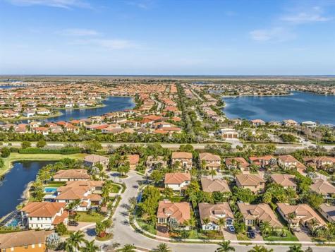 11715 NW 82nd Court Parkland FL 33076