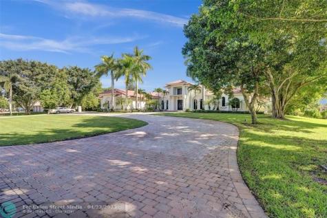 16140 Rio Rodeo Delray Beach FL 33446