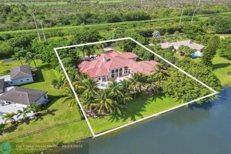16140 Rio Rodeo Delray Beach FL 33446