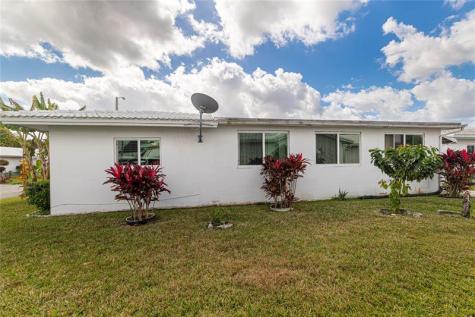 8101 NW 59th Court Tamarac FL 33321