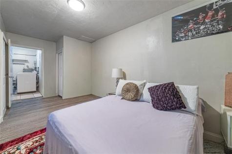 8101 NW 59th Court Tamarac FL 33321