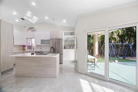 1427 Seagrape Circle Weston FL 33326
