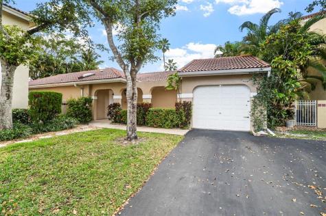 1427 Seagrape Circle Weston FL 33326