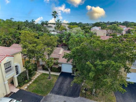 1427 Seagrape Circle Weston FL 33326