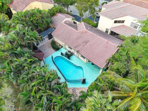 1427 Seagrape Circle Weston FL 33326