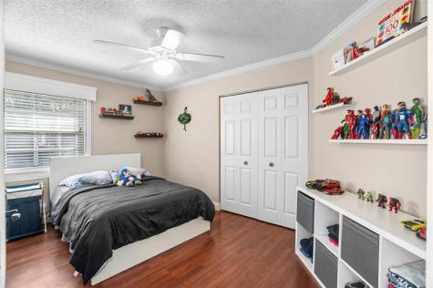 1427 Seagrape Circle Weston FL 33326