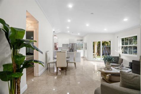 1427 Seagrape Circle Weston FL 33326