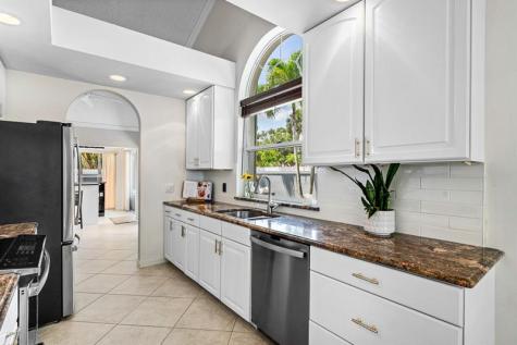 2860 Wilderness Road West Palm Beach FL 33409