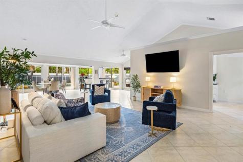 2860 Wilderness Road West Palm Beach FL 33409
