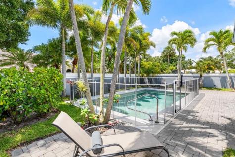 2860 Wilderness Road West Palm Beach FL 33409