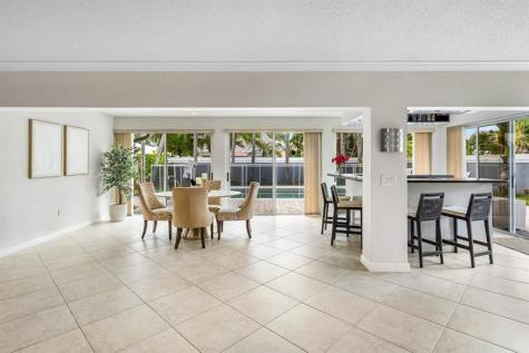 2860 Wilderness Road West Palm Beach FL 33409