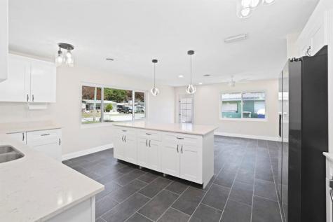 1013 Hispana Avenue Fort Pierce FL 34982
