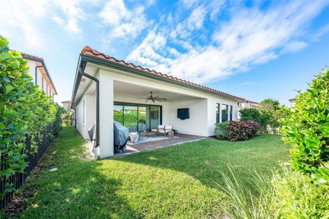 12295 N Baypoint Circle Parkland FL 33076