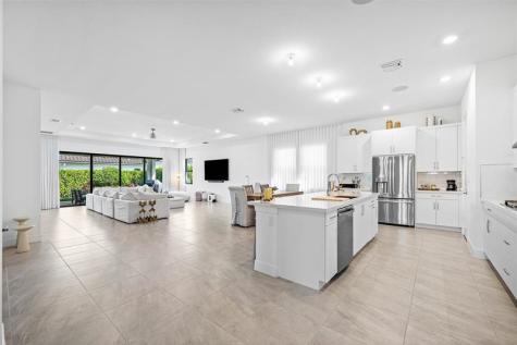 12295 N Baypoint Circle Parkland FL 33076