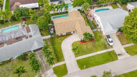 8101 Rose Marie Circle Boynton Beach FL 33472