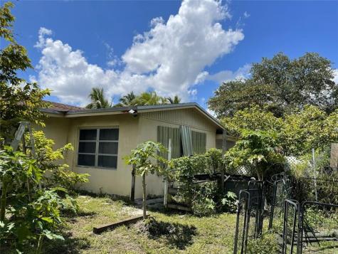 671 NW 38th Street Deerfield Beach FL 33064