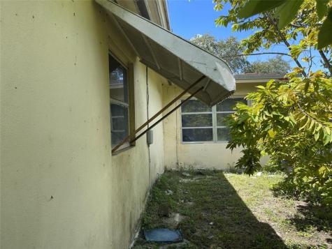 671 NW 38th Street Deerfield Beach FL 33064