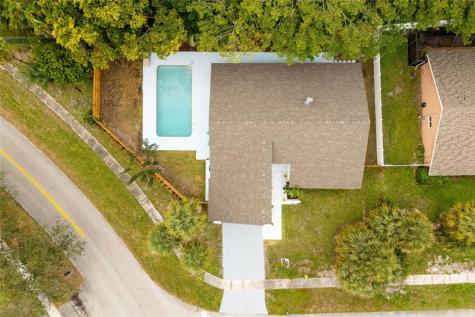 701 NW 77th Avenue Plantation FL 33324