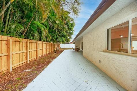 701 NW 77th Avenue Plantation FL 33324