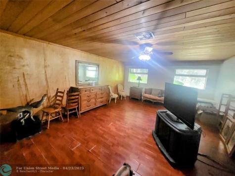 70 Tin House Cove Road Lorida FL 33857