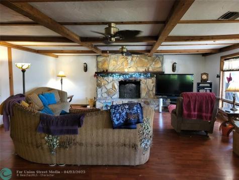 70 Tin House Cove Road Lorida FL 33857