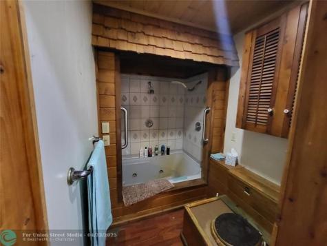 70 Tin House Cove Road Lorida FL 33857