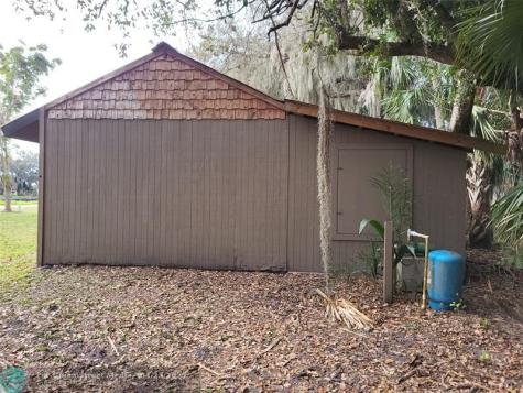 70 Tin House Cove Road Lorida FL 33857