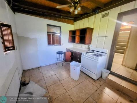 70 Tin House Cove Road Lorida FL 33857