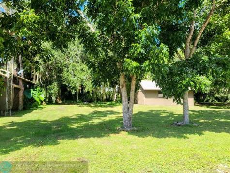 70 Tin House Cove Road Lorida FL 33857